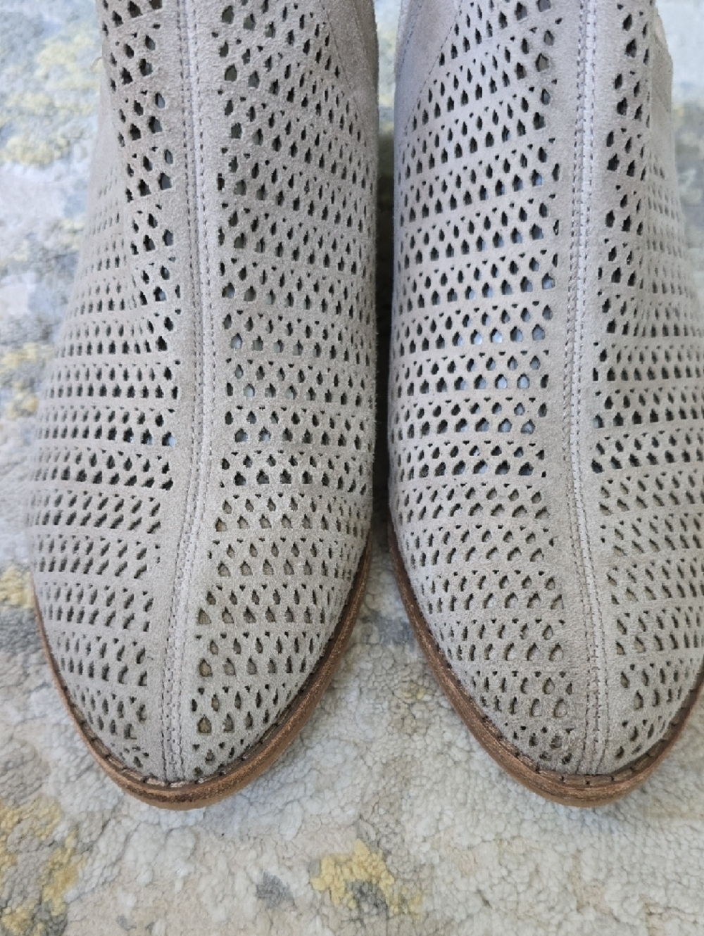 Vince Camuto Cinny's Perforated Taupe Suede Booties Women's Size 7 - Picture 2 of 11